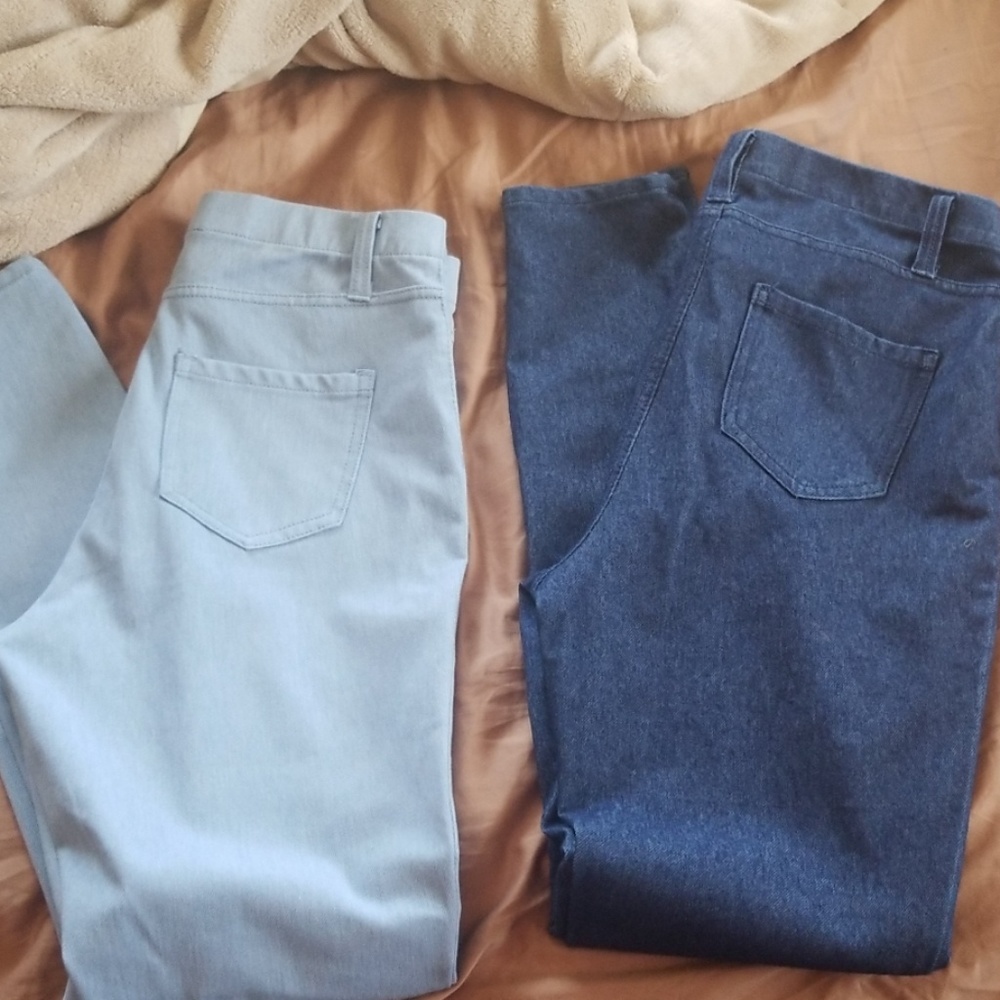 Jeggings size 4-6 (2) pairs